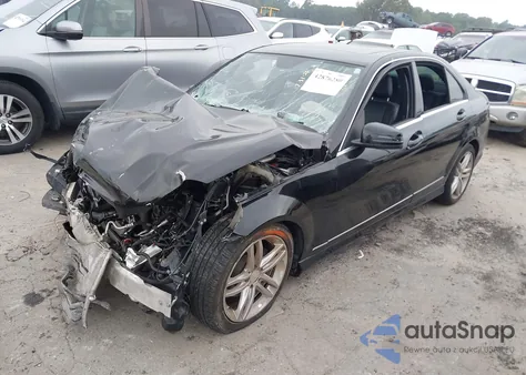 2013 Mercedes-Benz C 250 Sport from USA, damaged, VIN WDDGF4HB5DR245832